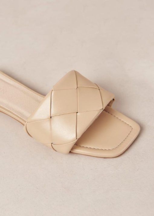 Theshoecabinet.shop09cf21f9f6 6