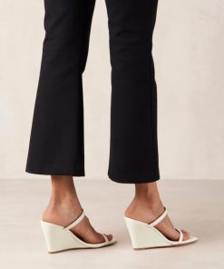 Theshoecabinet.shop403cac02a4 3