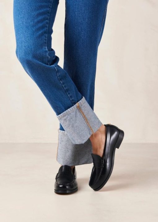 Theshoecabinet.shop496ee2eed9 4