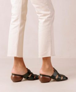 Theshoecabinet.shop4db2e5d942 5