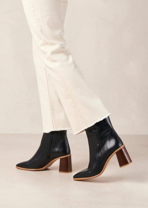 Theshoecabinet.shop5034031596 4