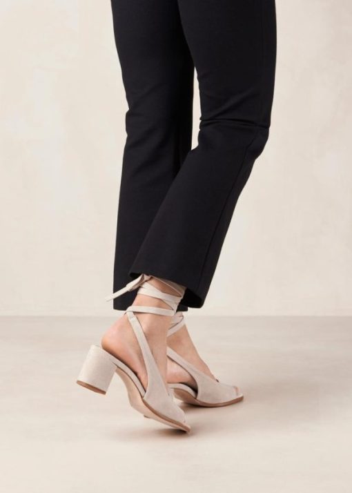 Theshoecabinet.shop62d36cfa5b 1