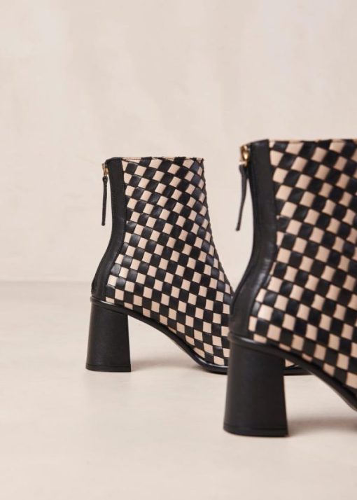 Theshoecabinet.shop66d78c3c49 8