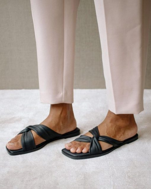 Theshoecabinet.shop72720f5d72 5