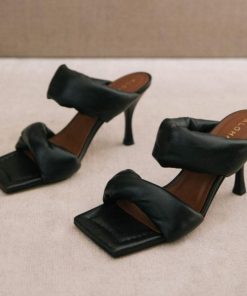 Theshoecabinet.shop909c9099f5 2