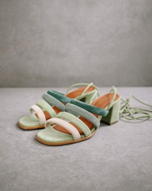 Theshoecabinet.shopb7a7d4ae7e 4