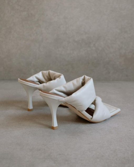 Theshoecabinet.shope821605355 1